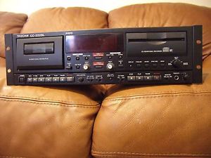 TASCAM CC-222SL W/ ORIGINAL MANUAL AND REMOTE