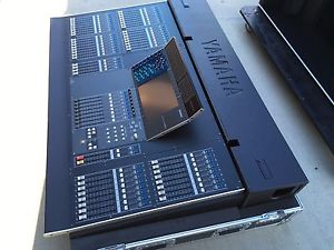 YAMAHA M7CL 48 CH WITH ROAD CASE AND LAMPS