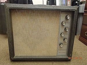 Vintage Silvertone 1482 15 Watt 1x12 Tube Amplifier for Guitar