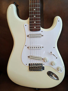 VINTAGE 1986 FENDER STRATOCASTER 62 REISSUE IVORY WHITE HENDRIX UPGRADES - SWEET