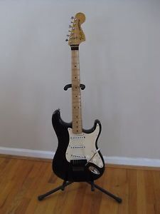 1981 Fender Stratocaster  Guitar with original US pat. 4171 661 floyd rose