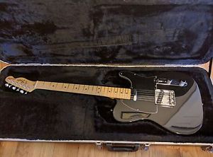 1977-78 Fender Telecaster Guitar - Black w/ Black Pickguard w/Original Case - VG