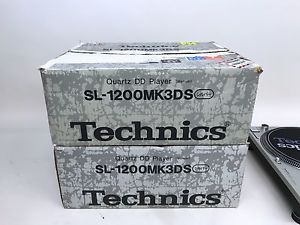2 Technics SL-1200 MK3D Turntable in Excellent Condition with Original Box