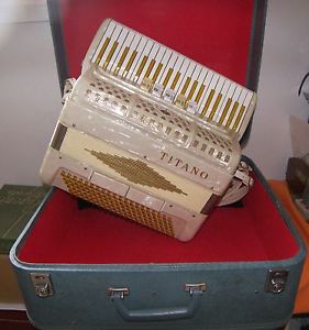 120 Bass Titano Ladies Accordion / Accordian With Case