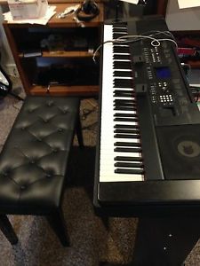 Yamaha DGX 650 electric piano