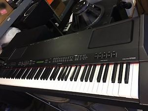 Yamaha CP300 88 Keyboard with Gator Hardshell ATA case with wheels
