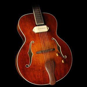 Eastman AR405E Archtop Electric Guitar Antique Varnish