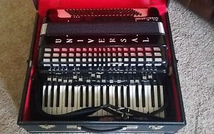 Universal electrovox Accordianade in italy