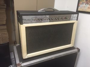 Vintage 1965 Valco Airline Deluxe 62-2017a 2x12 tube guitar amp amplifier combo