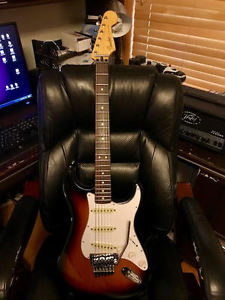 Fender Stratocaster Floyd Rose, Lindy Fralin Pickups, Mid Boost, Parallel/Series