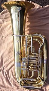 4/4 B / Bb Tuba Tuba CERVENY CBB681