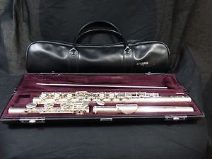 Yamaha Flute YFL-481 silver 925 Flute with Hard case and bag Just prof cleaned.