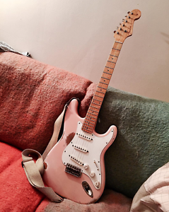 Shell Pink Over White Stratocaster, Relic, SD Antiquities TEXAS HOTS, Hardcase