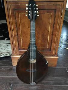 GIBSON A-JR SNAKEHEAD MANDOLIN VERY CLEAN ORIGINAL PICKGUARD  SOUNDS GREAT!!