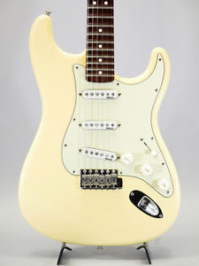 Fender Yngwie Malmsteen Stratocaster VWH/R 2006 E-guitar