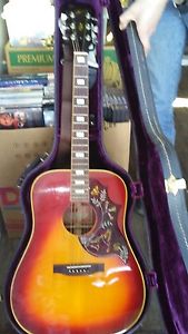 Vintage 1973 Gibson Hummingbird