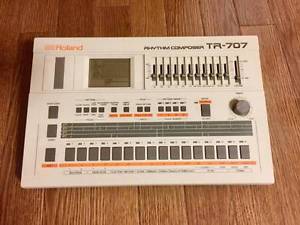Vintage Roland TR-707 Rhythm Composer TR707 EMS Free tracking ship