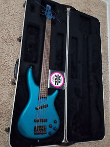 LASER BLUE Ibanez Soundgear SR885 5 String Bass guitar w/ New Flat Chomes