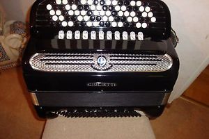 Akkordeon giulietti 127 c.Griff cassotto