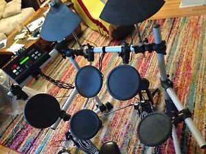 Yamaha DTX500 Electronic Drum Set w Double Bass Pedal and Throne - Free Shipping