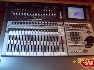 Roland VS-2480 CD 24 Track Digital Recorder Workstation
