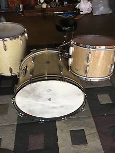 WW2 Era Slingerland Radioking 3pc. Matching BD Pedal! 26'' 13'' 18''