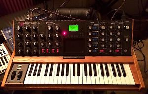 MOOG MINIMOOG VOYAGER PERFORMER - VERY LOW USE, LOW$$$ HUGE SOUND! ANALOG V3.5