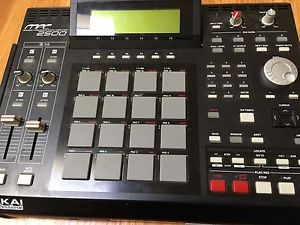 Akai MPC2500 Sampler Drum Machine JJOS