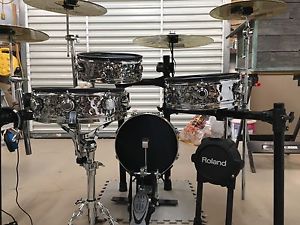 Hart Dynamics Roland Electronic Drum Kit with Surge Cymbals..