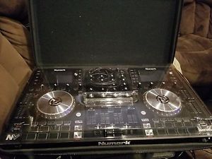 Numark NV Dual Display DJ Controller/Serato DJ w/ Bag & Deck Saver - MUST SEE