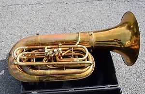 King BBb Tuba 4 Valve w/ Upright Bell