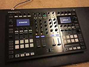 Traktor Kontrol S8