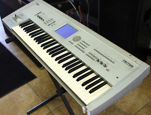 Korg triton 61 Keyboard Synthesizer