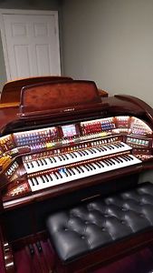 LOWREY PRESTIGE ORGAN
