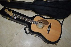 NEW - ELVIS PRESLEY Fender Kingman Acoustic Guitar with Hardshell Case