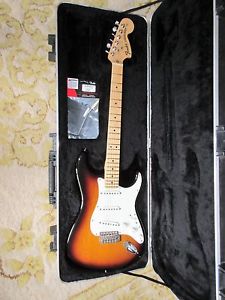 Fender American Special Stratocaster / Fender HSC / Tremelo Bar/ Springs