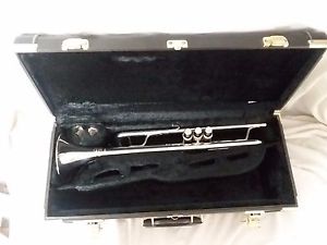 YAMAHA Xeno Pro YTR8335RG Professional with case used