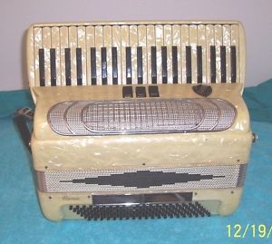 Petosa Roma Americanna  120 Bass Accordion 2/4 reeds Accordian Italy  G. cond