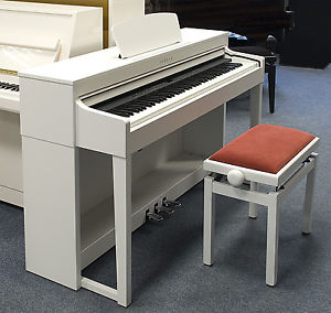Yamaha E-Piano CLP-430 weiss im Set mit Bank, gebraucht