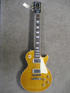 SLIGHTLY used 2015 Gibson Les Paul Standard Amberburst w/case