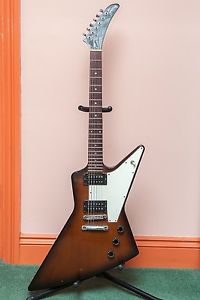 Gibson Explorer with Fitted Hard Case