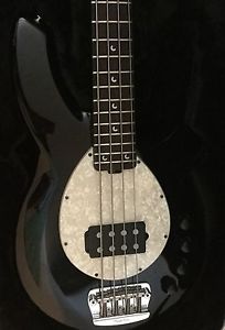 Music Man Bongo 4 String Bass Solid Black With Case