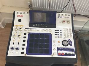 akai mpc 4000 includes ADT and multi effects board  white Japanese version