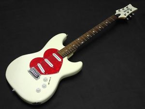 DAISY ROCK Rebel Rockit Heart White w/soft case F/S Guiter Bass From Japan