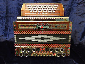 Strasser Harmonika De Luxe 4-reihig A/D/G/C  mit X-Bass