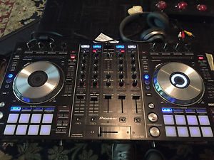 PIONEER DJ DDJ-SX SERATO 4-CHANNEL PERFORMANCE DJ CONTROLLER FOR DJ & FLIP