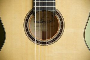 2014 Antonio Raya Pardo Classical Guitar   Spruce/Maple (Flamed)  Beautiful!!