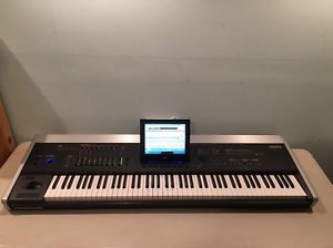 Korg Oasys 88 Keyboard Synthesizer - Beautiful Condition - Includes Manual