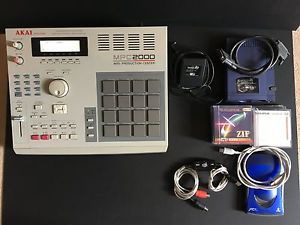 Akai MPC 2000 "Classic" - 32MB 8-Output Board (IB-M208P) with many accessories
