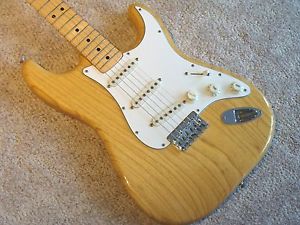 Fender Vintage 1975 Stratocaster USA Guitar Orig Near Mint Hard Tail w Orig Case